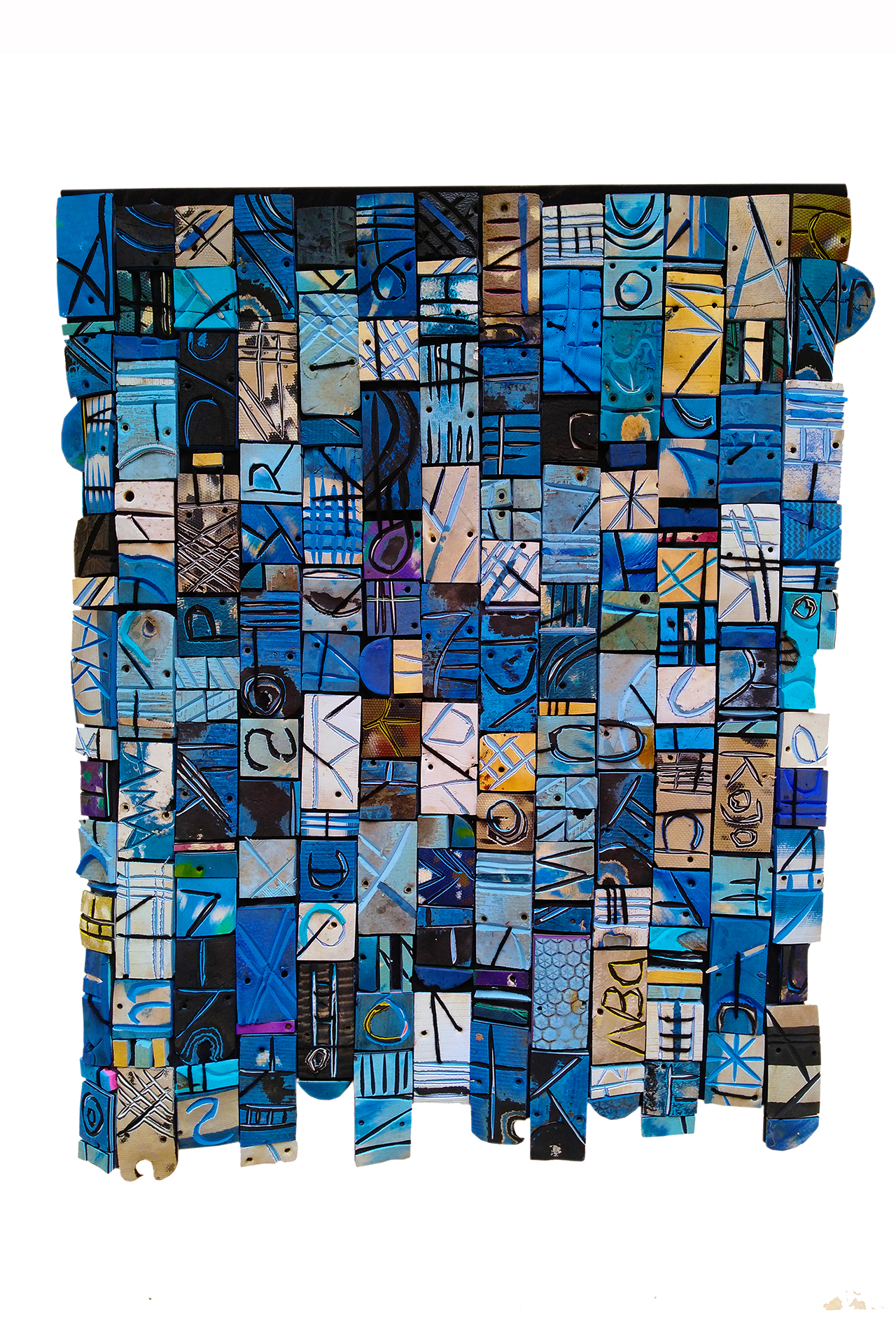 Sea Breeze (Nsu Mframa), 2018, Fundne klip-klappere, 120 x 100 cm