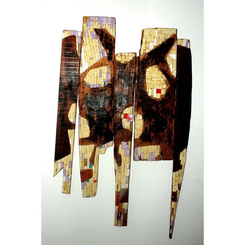 Asa Pa (Good Dance),2019, mixed media, træ og flamingo, 148 x 93 cm